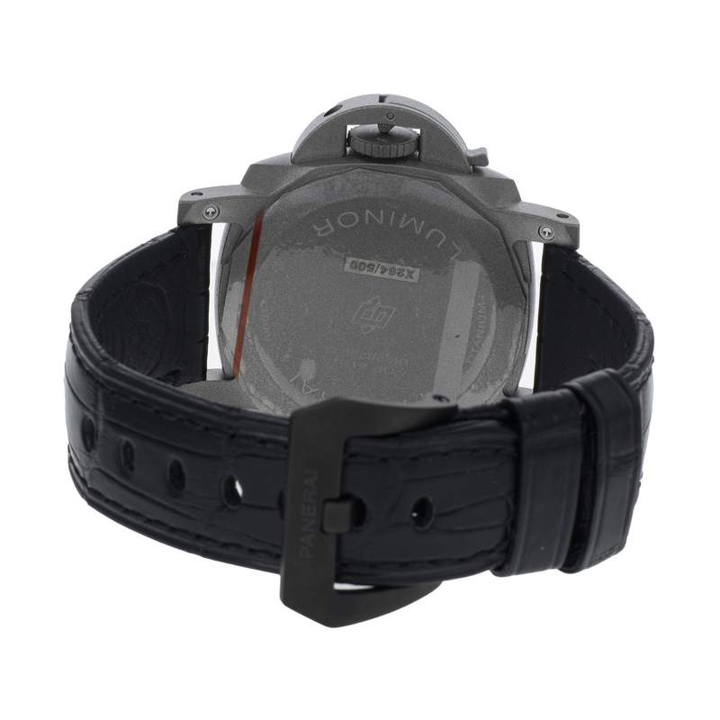 Montre Panerai Luminor GMT titane - vue 3