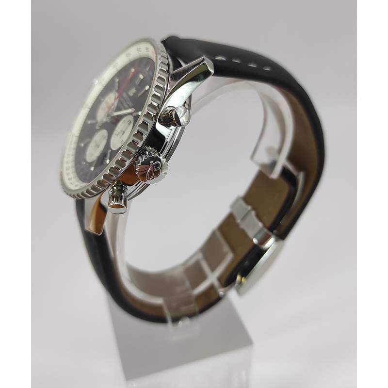 Montre d'occasion BREITLING Navitimer 01 Manufacture homme automatique bracelet cuir cresus - vue D2