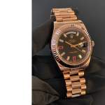 Montre d'occasion ROLEX Day-Date homme mouvement automatique certifié (cosc) bracelet or rose 750/000 - vue D3