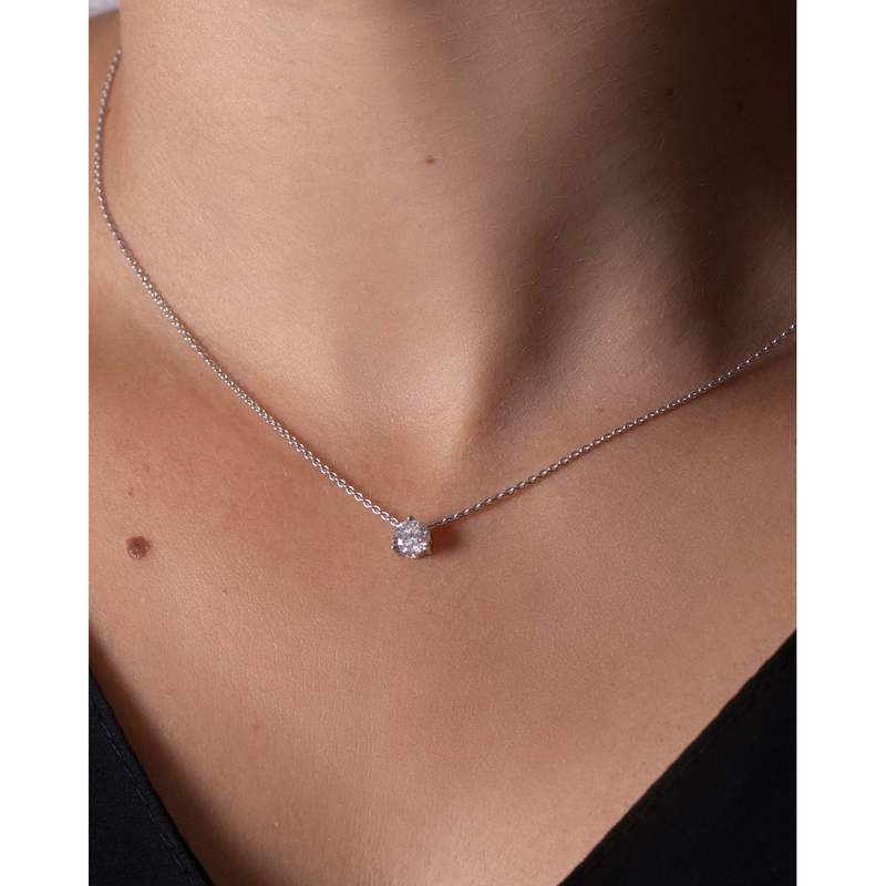 Collier d'occasion CRESUS Solitaire 0.7 ct femme or blanc 750/1000 - vue porté 1