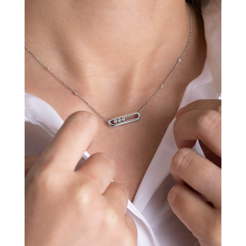 Collier d'occasion MESSIKA Baby move femme or blanc 750/1000 - vue porté 1