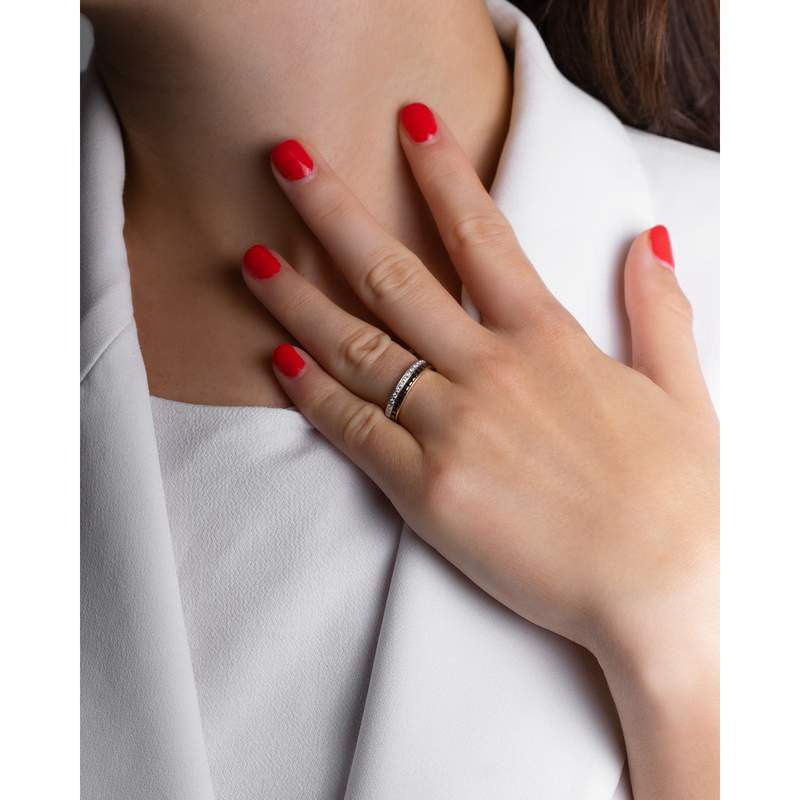 Bague d'occasion BOUCHERON Quatre Classique femme or blanc 750/1000 or rose 750/1000 pvd - vue porté 2