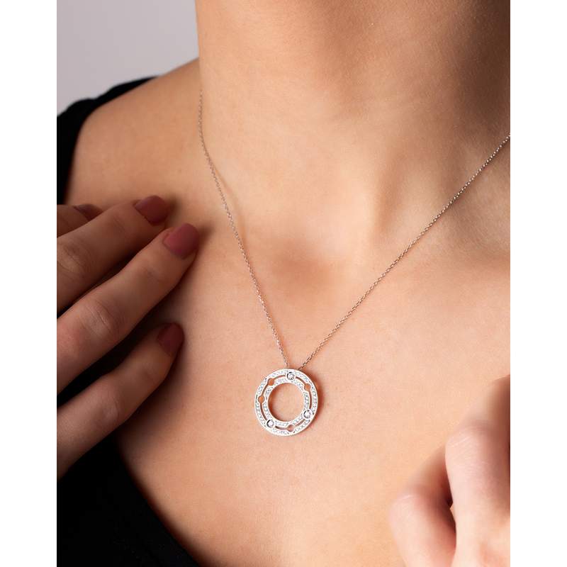 Collier d'occasion DINH VAN Pulse femme or blanc 750/1000 - vue porté 1