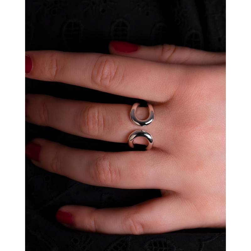 Bague d'occasion HERMES Lima PM femme argent 925/1000 - vue porté 2