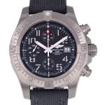 Montre d'occasion BREITLING Avenger Chronograph homme mouvement automatique certifié (cosc) bracelet textile - vue D1