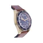 Montre d'occasion TUDOR Black Bay Bronze Edition Bucherer homme mouvement automatique certifié (cosc) bracelet cuir d'origine - vue 2